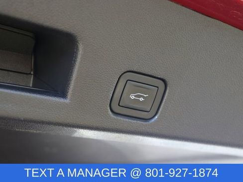 Used 2025 Chevrolet Traverse LT AWD/4WD image 13
