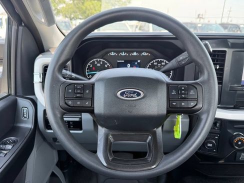 Used 2024 Ford F250 XL w/ XL Chrome Package AWD/4WD image 14