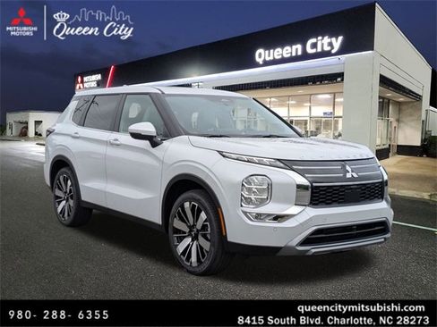 New 2025 Mitsubishi Outlander SE image 1