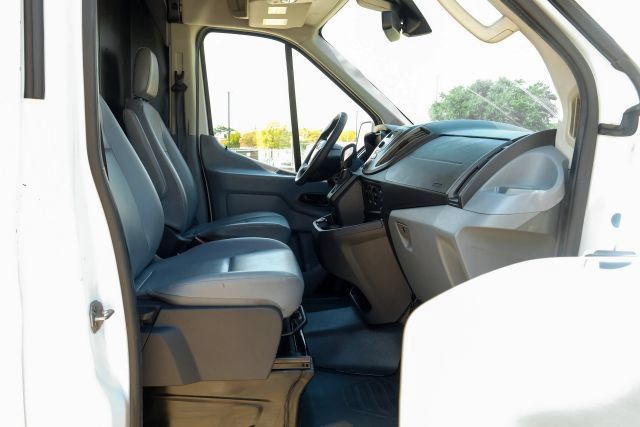 Used 2018 Ford Transit 250 130 Medium Roof RWD image 36