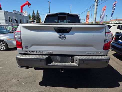 Used 2019 Nissan Titan PRO-4X w/ Pro-4x Convenience Package AWD/4WD image 3