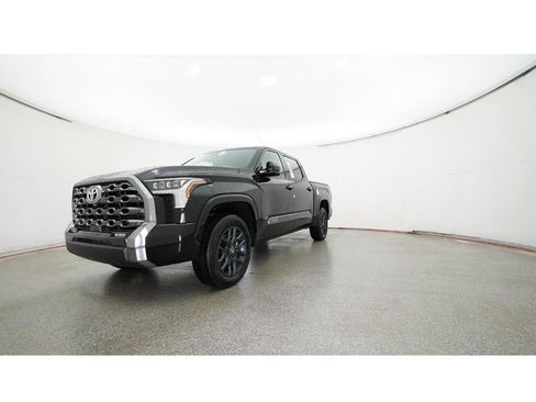 New 2025 Toyota Tundra Platinum image 32