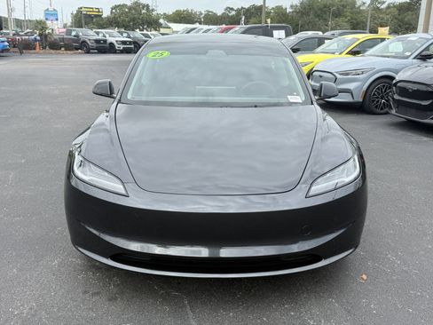Used 2025 Tesla Model 3 Long Range RWD image 9