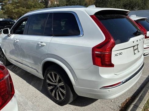 Used 2023 Volvo XC90 B6 Plus image 3
