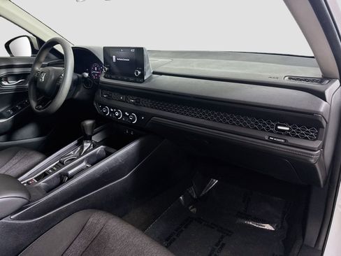 Used 2023 Honda Accord EX image 30