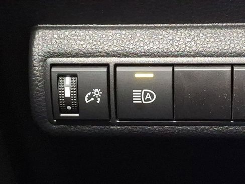 Certified 2025 Toyota Corolla LE image 22