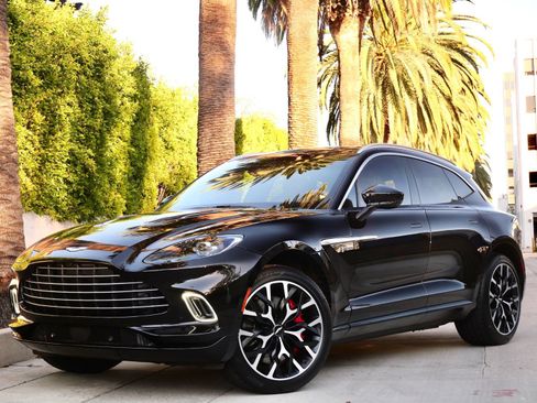 Used 2021 Aston Martin DBX image 7