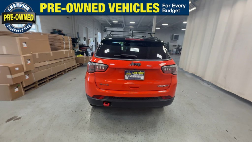 Used 2018 Jeep Compass Trailhawk w/ Navigation Group AWD/4WD image 9