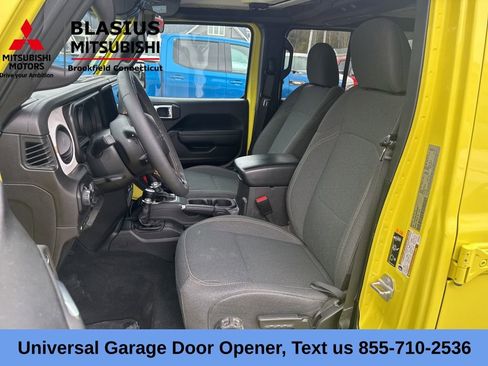 Used 2024 Jeep Wrangler Unlimited w/ Convenience Group AWD/4WD image 24