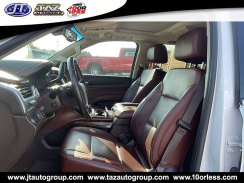 Used 2019 Chevrolet Suburban Premier RWD image 10