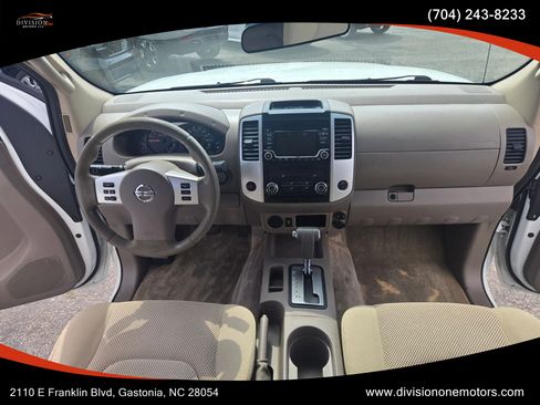 Used 2017 Nissan Frontier SV RWD image 12