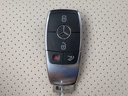 Used 2022 Mercedes-Benz GLE 350 4MATIC image 32
