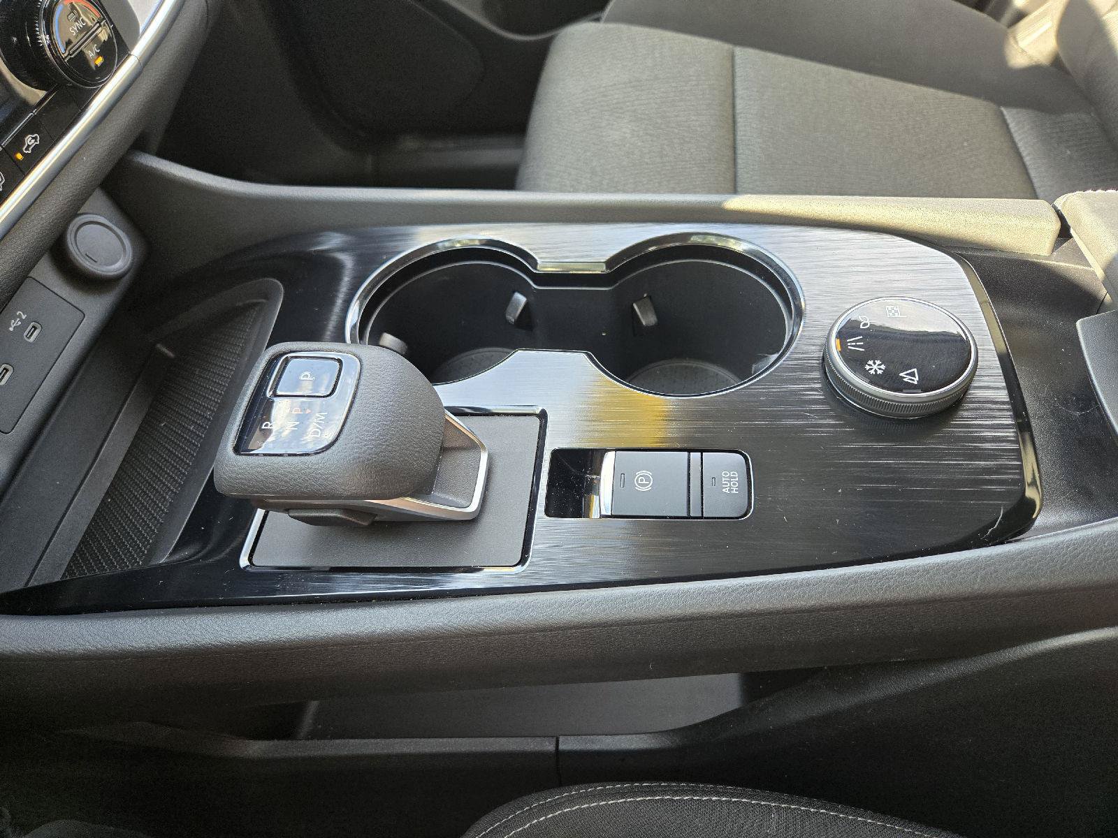 Used 2025 Nissan Rogue SV AWD/4WD image 22