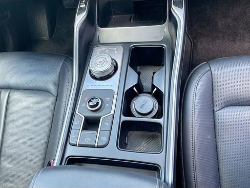 Used 2025 Kia Sorento EX w/ EX Panoramic Sunroof Package image 29