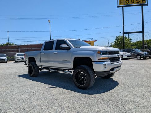 Used 2017 Chevrolet Silverado 1500 LT w/ All Star Edition AWD/4WD image 3