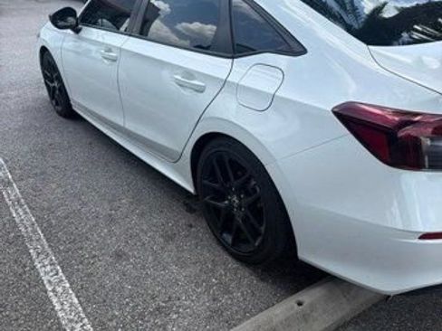 Used 2025 Honda Civic Sport image 4