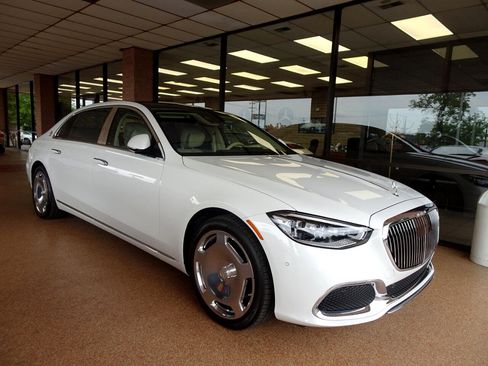 Used 2024 Mercedes-Benz Maybach S 580 4MATIC image 1
