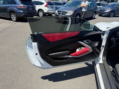 Used 2020 Chevrolet Camaro LT RWD image 16