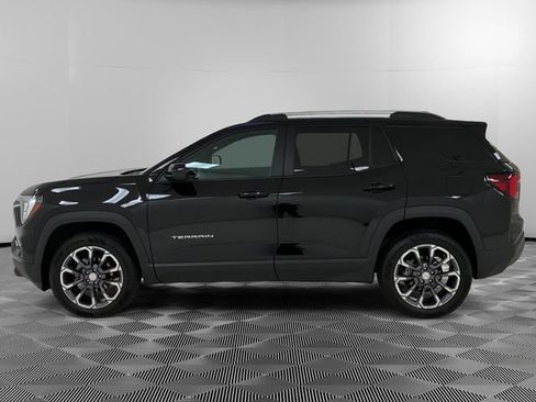 Certified 2025 GMC Terrain Elevation w/ Elevation Premium Package AWD/4WD image 2