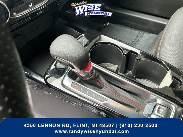 Used 2024 Chevrolet Trax RS FWD image 29
