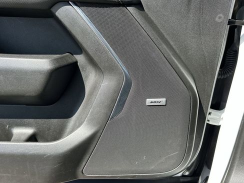 Used 2022 GMC Yukon XL SLT w/ SLT Luxury Package image 24