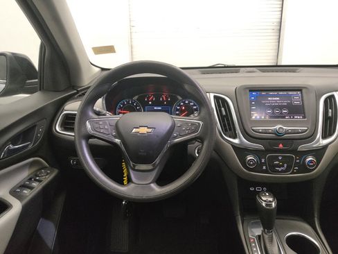 Used 2021 Chevrolet Equinox LT FWD image 22