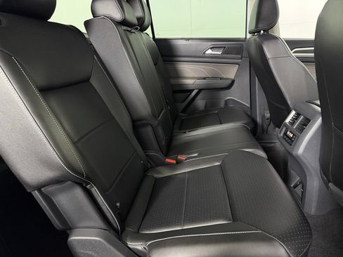 Used 2023 Volkswagen Atlas SE w/ Black Wheel Package FWD image 30