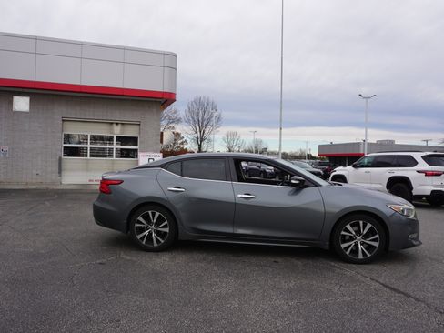 Used 2017 Nissan Maxima 3.5 SV image 3