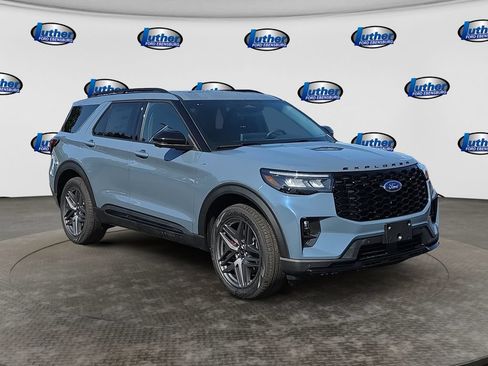 New 2026 Ford Explorer ST-Line w/ ST-Line Street Pack AWD/4WD image 7