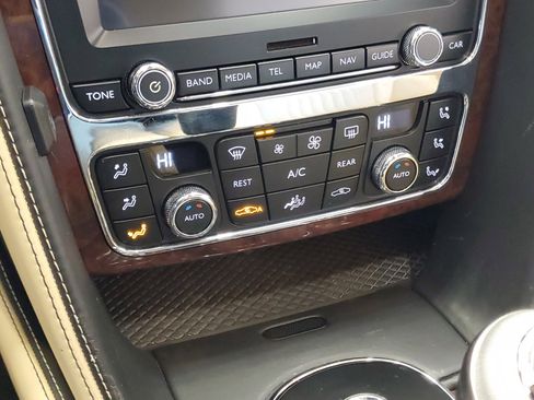 Used 2016 Bentley Continental GT image 17