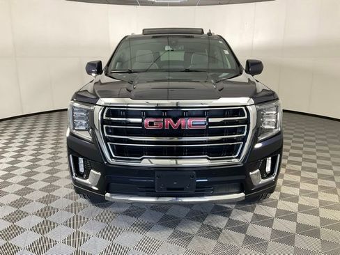 Used 2021 GMC Yukon SLT image 2