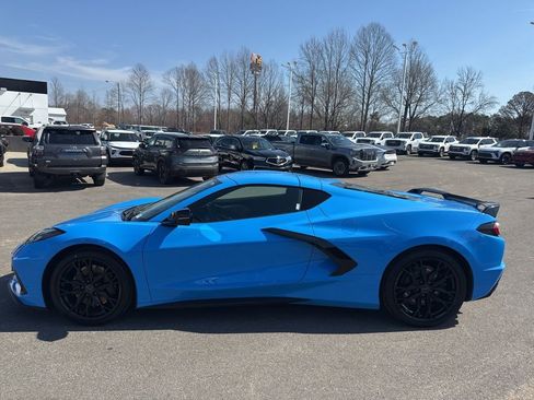 Used 2023 Chevrolet Corvette Stingray w/ Z51 Performance Package image 2