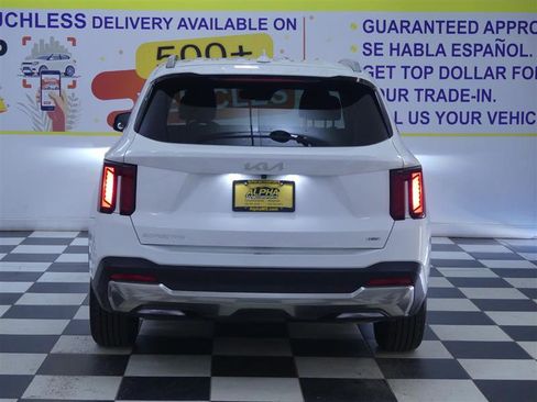 Used 2025 Kia Sorento EX FWD image 6