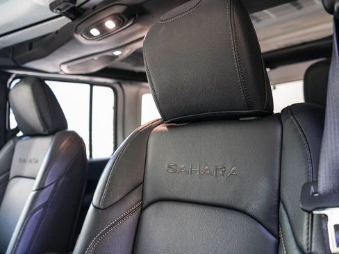 Used 2024 Jeep Wrangler Unlimited Sahara w/ Safety Group AWD/4WD image 22