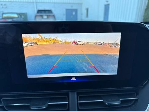 Used 2024 Chevrolet Trax RS image 23