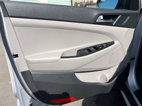 Used 2018 Hyundai Tucson SEL FWD image 19