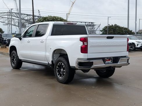 Used 2023 Chevrolet Silverado 1500 LT w/ Work Truck Package AWD/4WD image 9