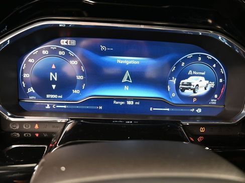 Used 2024 Chevrolet Silverado 1500 LT Trail Boss w/ Convenience Package II image 28