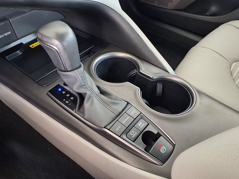 Used 2024 Toyota Camry SE w/ Audio Upgrade Package FWD image 32