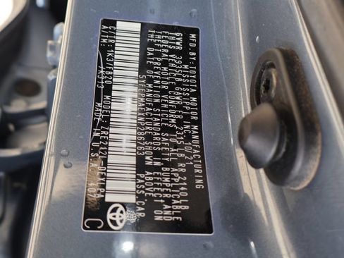 Used 2022 Toyota Corolla LE FWD image 18