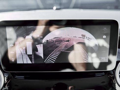 Used 2021 Mercedes-Benz Metris Passenger w/ Premium Safety Package image 92