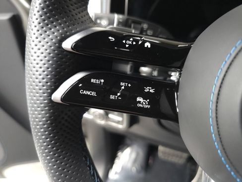 Used 2025 Mercedes-Benz G 580 w/ EQ Technology image 11