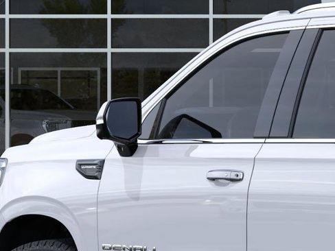New 2026 GMC Yukon XL Denali Ultimate AWD/4WD image 12