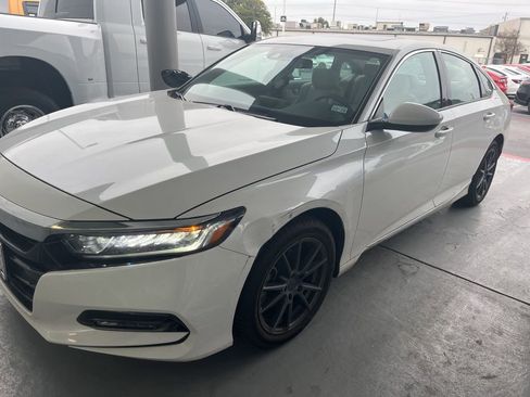 Used 2019 Honda Accord EX image 6