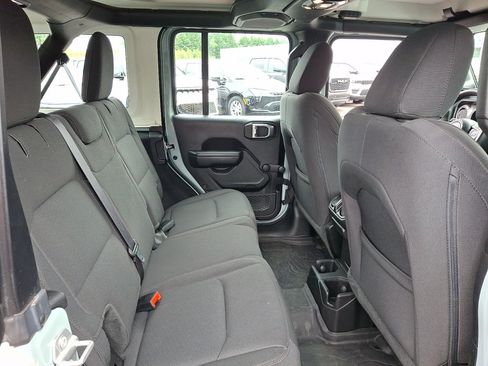 Used 2023 Jeep Wrangler Unlimited Sport AWD/4WD image 15