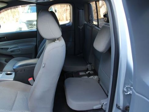 Used 2013 Toyota Tacoma 4x4 Access Cab image 21