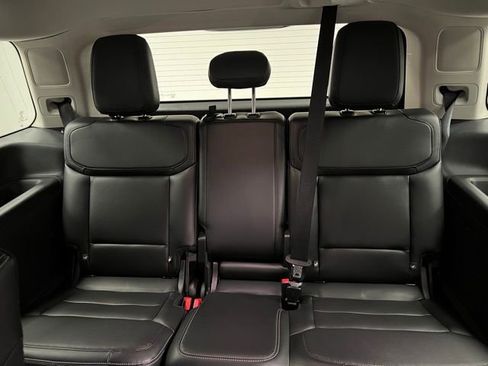 Used 2025 Ford Expedition Platinum AWD/4WD image 46