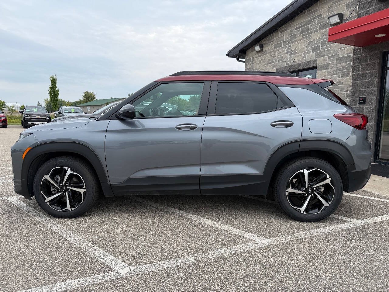 Used 2022 Chevrolet TrailBlazer RS w/ Sun and Liftgate Package FWD image 5