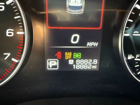 Used 2023 Subaru Ascent Limited w/ Technology Package image 8