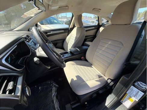 Used 2018 Ford Fusion S FWD image 15